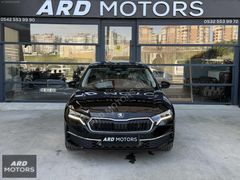 2026 MODEL HATASIZ ÇİZİKSİZ POŞETLERİ ÜZERİNDE OCTAVİA 1.5TSİ