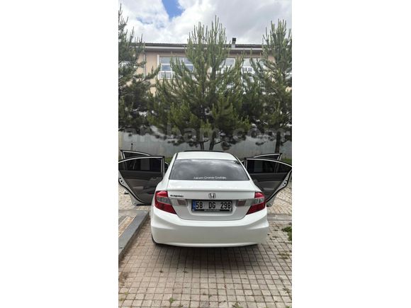 Sahibinden Honda Civic 1.6i VTEC Eco Elegance 2013 Model 