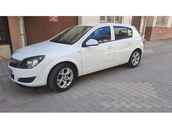Opel Astra 1.6 Essentia 2013 Model HATASIZ BOYASIZ