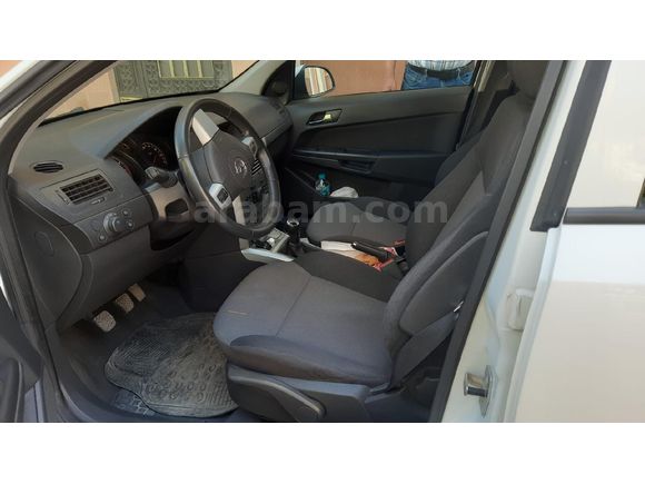 Opel Astra 1.6 Essentia 2013 Model HATASIZ BOYASIZ