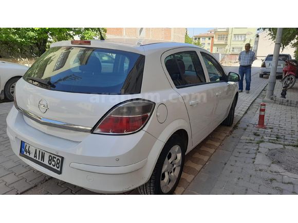 Opel Astra 1.6 Essentia 2013 Model HATASIZ BOYASIZ