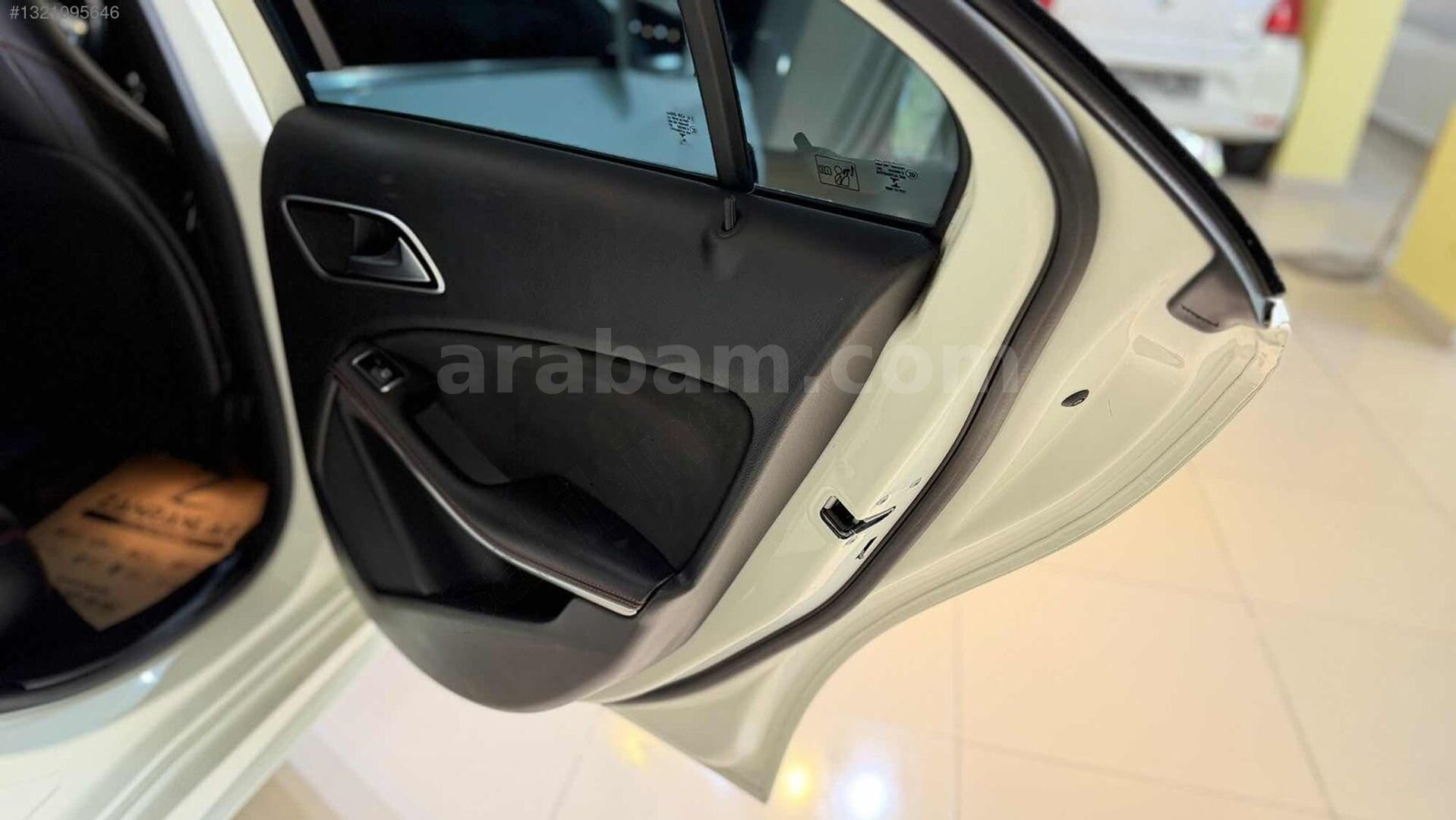 Galeriden Mercedes - Benz A 200 BlueEfficiency AMG 2014 Model Kütahya 142.000 km Beyaz 4