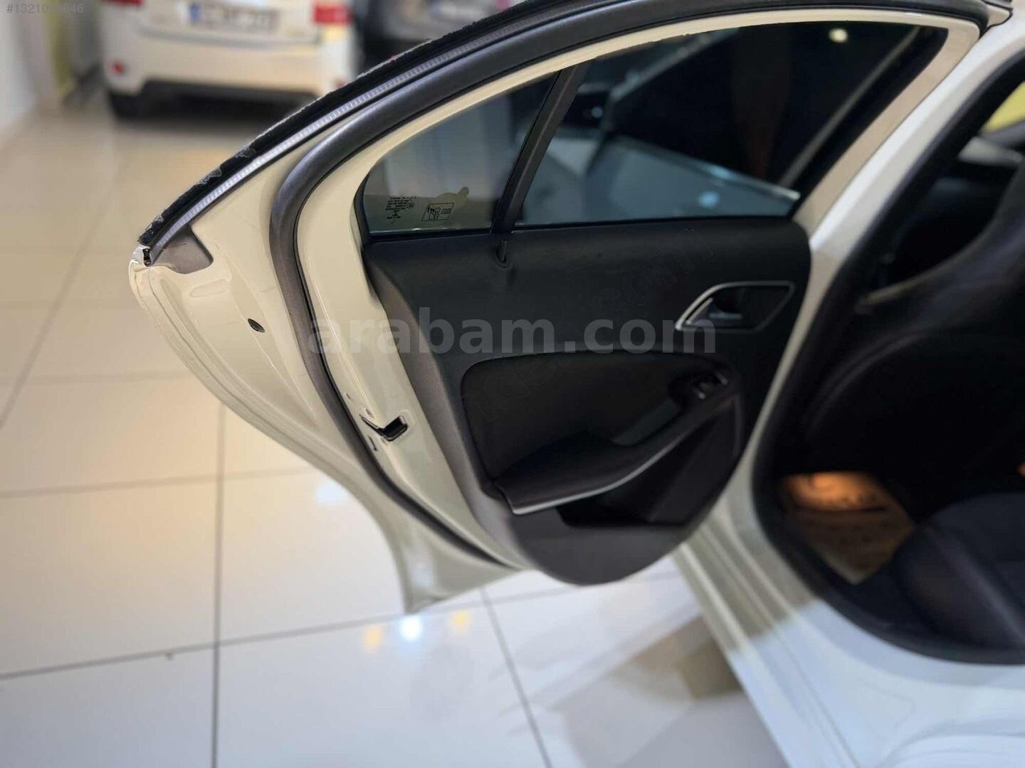 Galeriden Mercedes - Benz A 200 BlueEfficiency AMG 2014 Model Kütahya 142.000 km Beyaz 5