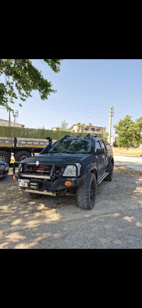 Galeriden Isuzu D-Max 3.0 D 4x4 2005 Model Kahramanmaraş 487.000 km Siyah 6