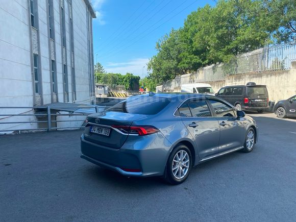 DEĞİŞENSİZ BOYASIZ DÜŞÜK KM TEMİZ COROLLA 