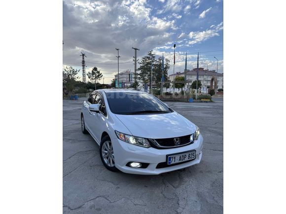 Sahibinden Honda Civic 1.6i VTEC Eco Elegance 2014 Model 