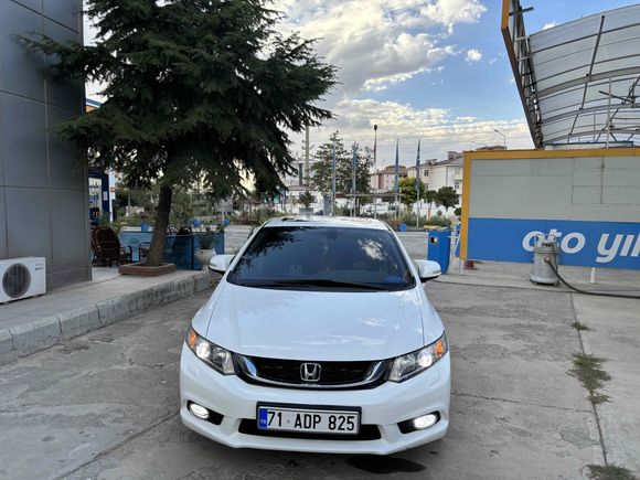 Sahibinden Honda Civic 1.6i VTEC Eco Elegance 2014 Model 