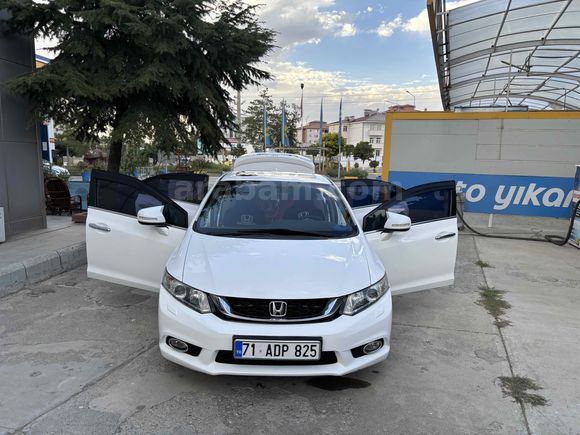 Sahibinden Honda Civic 1.6i VTEC Eco Elegance 2014 Model 
