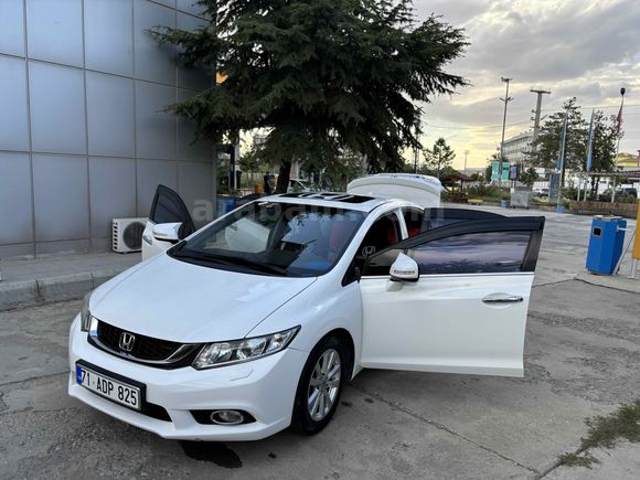 Sahibinden Honda Civic 1.6i VTEC Eco Elegance 2014 Model 