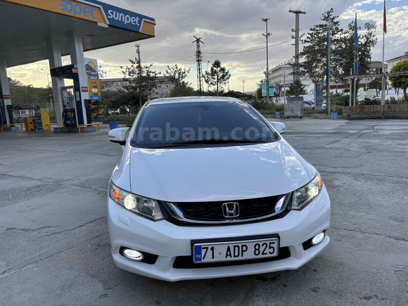 Sahibinden Honda Civic 1.6i VTEC Eco Elegance 2014 Model 