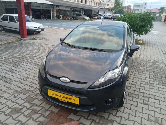 Bakımlı görülmeye değer otomobil