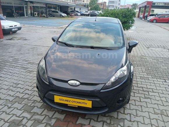 Bakımlı görülmeye değer otomobil