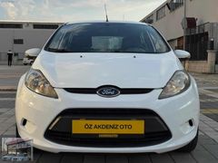 ÖZ AKDENİZ OTOMOTİV'DEN 2011 MODEL 160BİN KM DE FİESTA 1.4 TDCİ