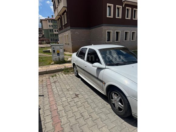 Sahibinden Opel Vectra 2.0 CDX 1996 Model