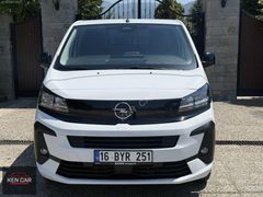 SIFIR AYARINDA HATASIZ BOYASIZ TRAMERSİZ 2.2 TD OPEL VİVARO