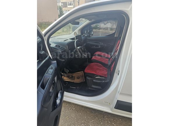 Sahibinden Citroen Berlingo 1.5 BlueHDI 2023 Model