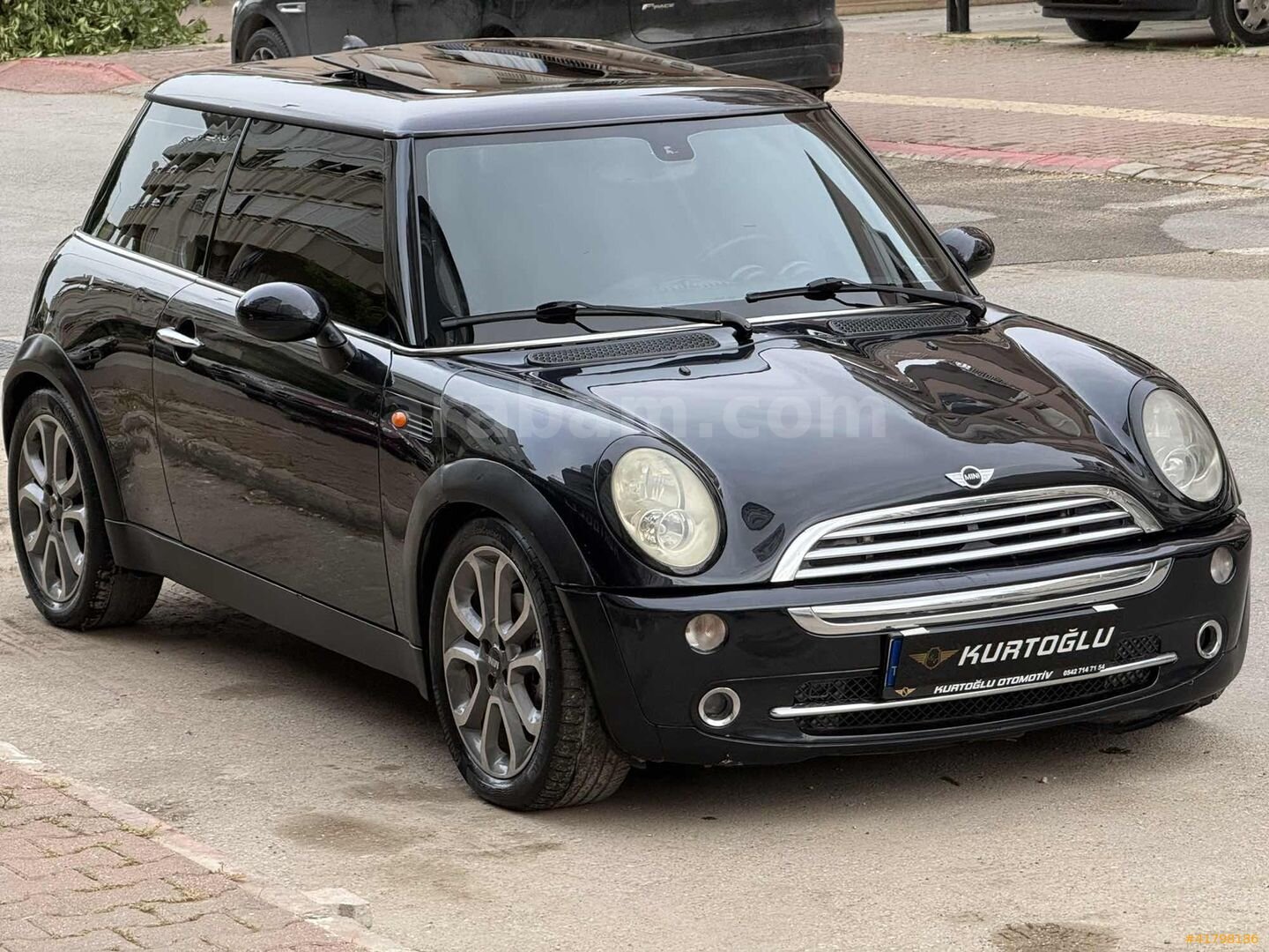 Galeriden Mini Cooper 1.6 Türkiye Paketi 2006 Model Antalya 240.000 km Siyah 7