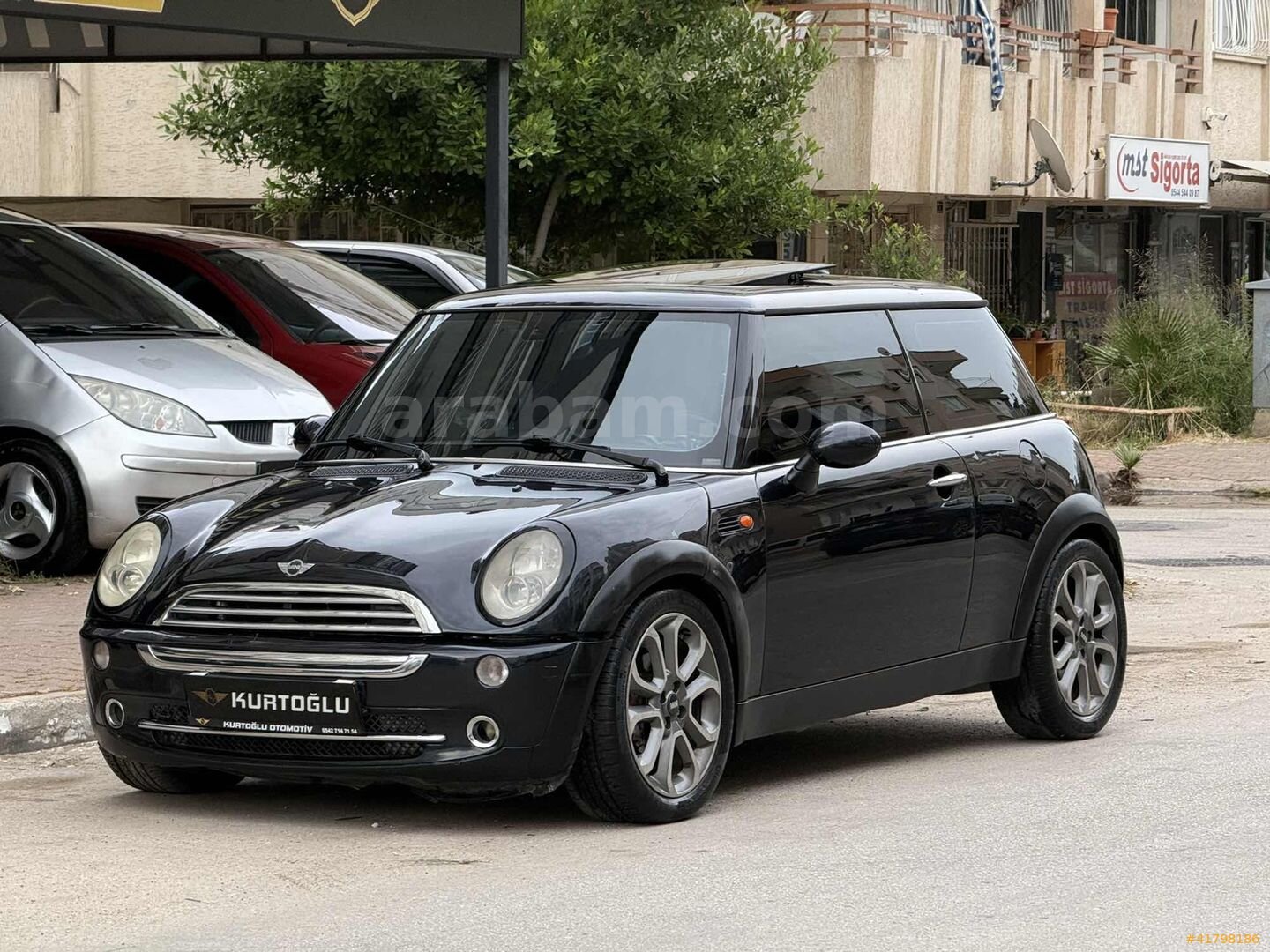 Galeriden Mini Cooper 1.6 Türkiye Paketi 2006 Model Antalya 240.000 km Siyah 3
