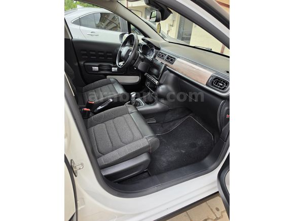 Sahibinden Citroen C3 1.2 PureTech Shine 2023 Model