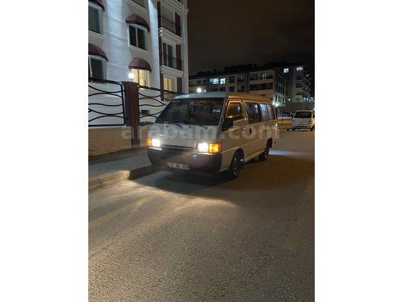 Sahibinden Mitsubishi L 300 Camlı Van 1996 Model 