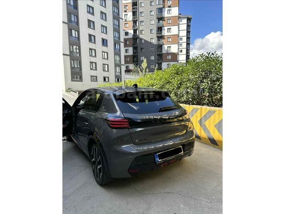 Peugeot e-208 GT 2025 Şubat Trafiğe Çıkışlı