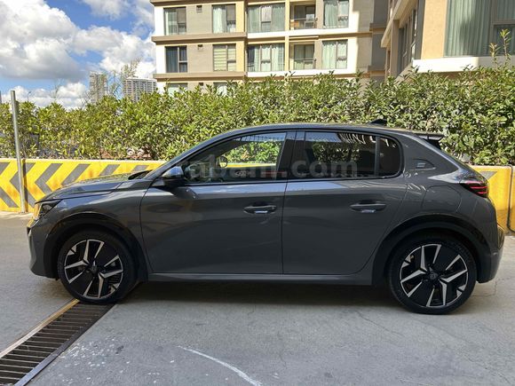 Peugeot e-208 GT 2025 Şubat Trafiğe Çıkışlı