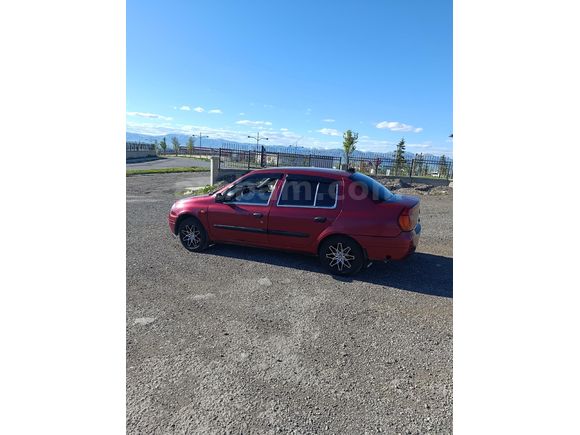 Sahibinden Renault Clio 1.4 RNA 2000 Model