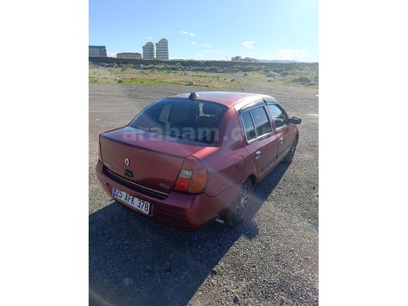 Sahibinden Renault Clio 1.4 RNA 2000 Model