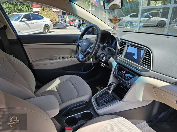 SMS MOTORS 2017 HYUNDAİ ELANTRA 1.6CRDI STYLE PLUS+GERİGÖRÜŞ