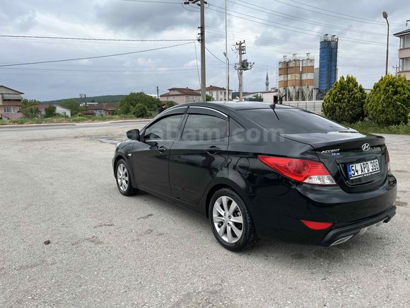 Sahibinden Hyundai Accent Blue 1.4 D-CVVT Mode Plus 2017 Model 