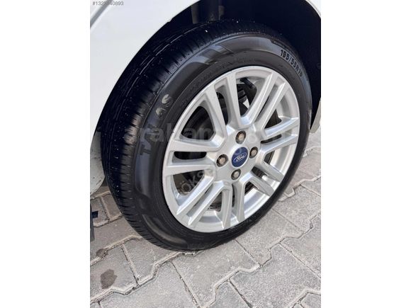 OTOMOBİL RUHSATLI 2018 MODEL 144bin KM BAĞAJ HARİÇ ORJİNAL