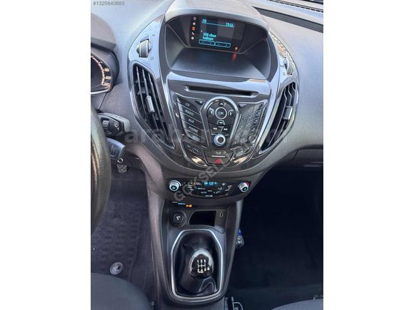 OTOMOBİL RUHSATLI 2018 MODEL 144bin KM BAĞAJ HARİÇ ORJİNAL