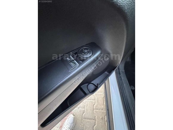 OTOMOBİL RUHSATLI 2018 MODEL 144bin KM BAĞAJ HARİÇ ORJİNAL