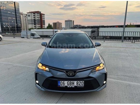 2022 COROLLA 1.5 FLAME X-PACK MULTIDRIVE S 46 BİN KM SUNROOF