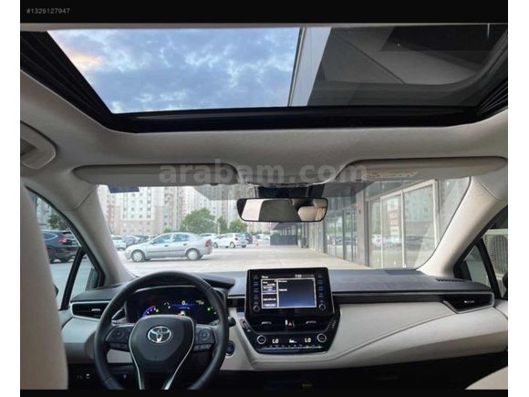 2022 COROLLA 1.5 FLAME X-PACK MULTIDRIVE S 46 BİN KM SUNROOF
