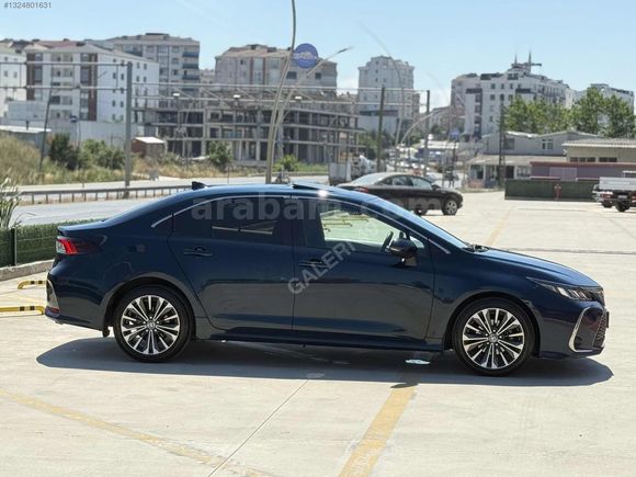 2023 MODEL TOYOTA COROLA 36 BİN KM DE EN FULU SUNROOFLU