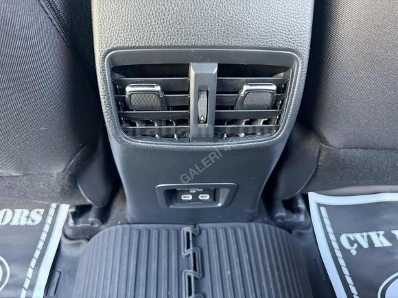 2023 MODEL TOYOTA COROLA 36 BİN KM DE EN FULU SUNROOFLU