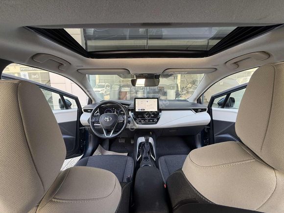 2023 MODEL TOYOTA COROLA 36 BİN KM DE EN FULU SUNROOFLU