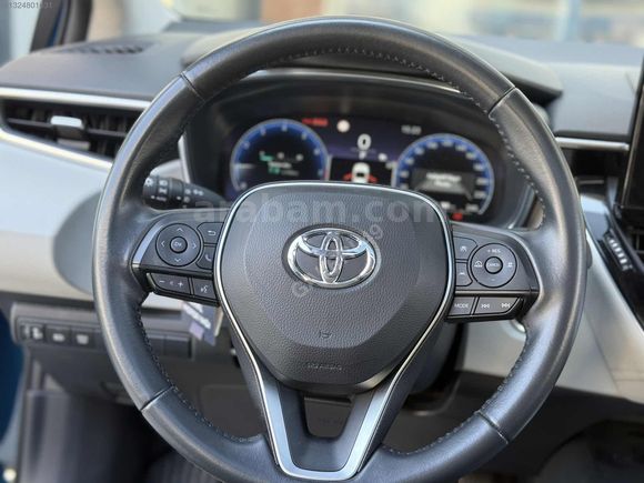 2023 MODEL TOYOTA COROLA 36 BİN KM DE EN FULU SUNROOFLU