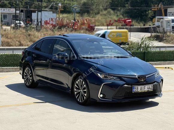 2023 MODEL TOYOTA COROLA 36 BİN KM DE EN FULU SUNROOFLU