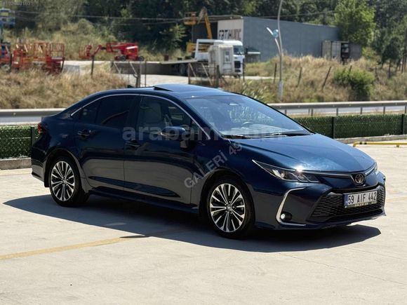 2023 MODEL TOYOTA COROLA 36 BİN KM DE EN FULU SUNROOFLU