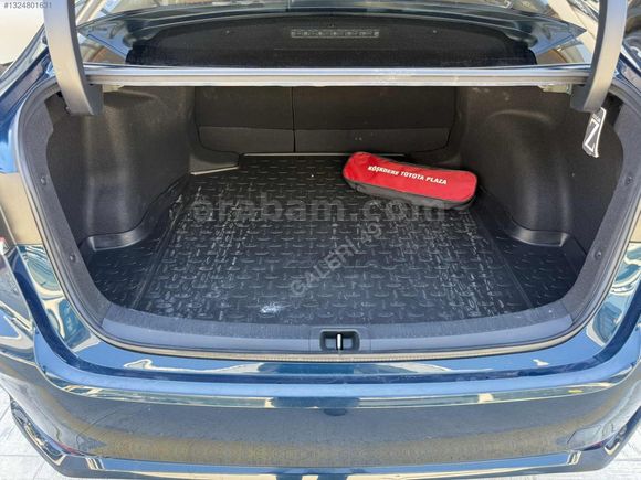 2023 MODEL TOYOTA COROLA 36 BİN KM DE EN FULU SUNROOFLU
