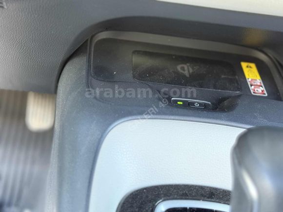 2023 MODEL TOYOTA COROLA 36 BİN KM DE EN FULU SUNROOFLU