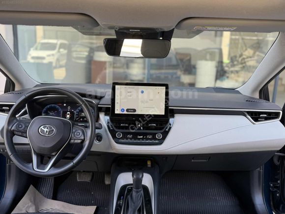 2023 MODEL TOYOTA COROLA 36 BİN KM DE EN FULU SUNROOFLU