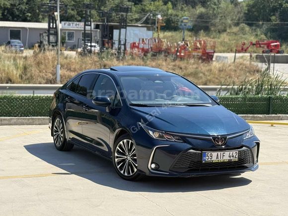 2023 MODEL TOYOTA COROLA 36 BİN KM DE EN FULU SUNROOFLU
