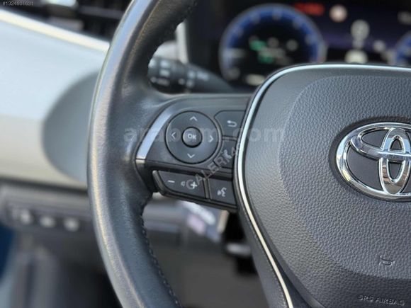2023 MODEL TOYOTA COROLA 36 BİN KM DE EN FULU SUNROOFLU