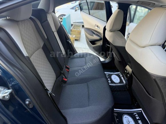 2023 MODEL TOYOTA COROLA 36 BİN KM DE EN FULU SUNROOFLU