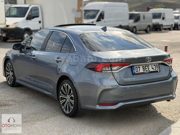 2021 COROLLA 1.5 FLAME X-PACK 44BİNKM HATASIZ BOYASIZ TRAMERSİZ