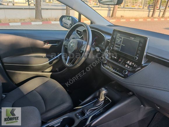 2022 Corolla 1.5 Flame-X-Pack - 48,000 Km'de-Servis Bakımlı