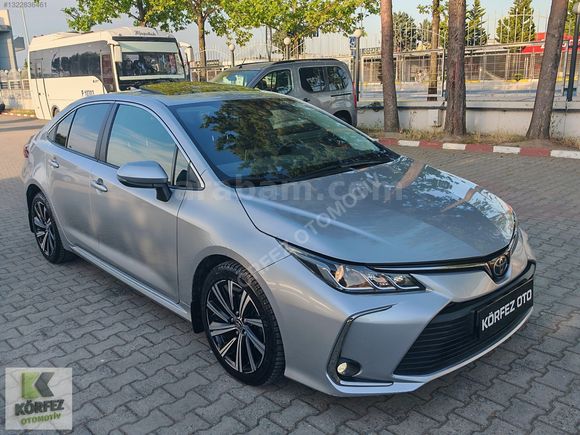 2022 Corolla 1.5 Flame-X-Pack - 48,000 Km'de-Servis Bakımlı